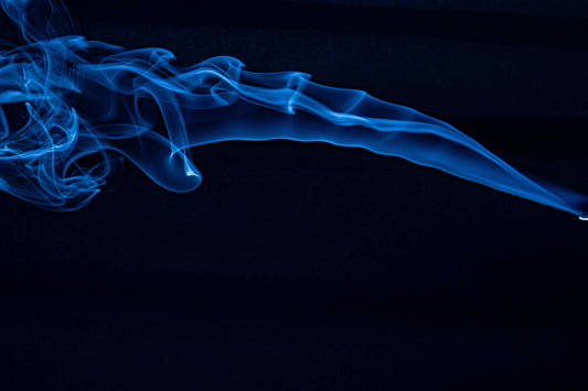 A Trail of Smoke, A Moment of Calm — The Gentle Ritual of Incense